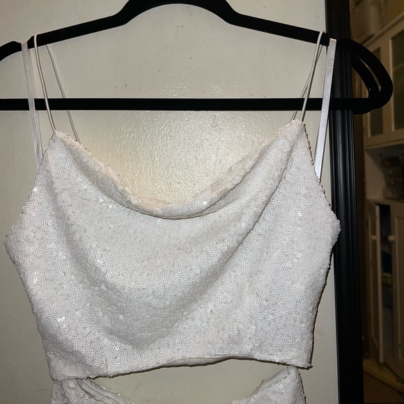 B. smart sequin two piece - Picture 7 of 9